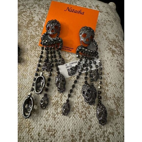 Natasha couture pave dangle black rhinestone skull collar necklace & earrings - Picture 9 of 12